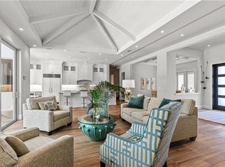 2790 Leeward Ln, Naples, FL 34103