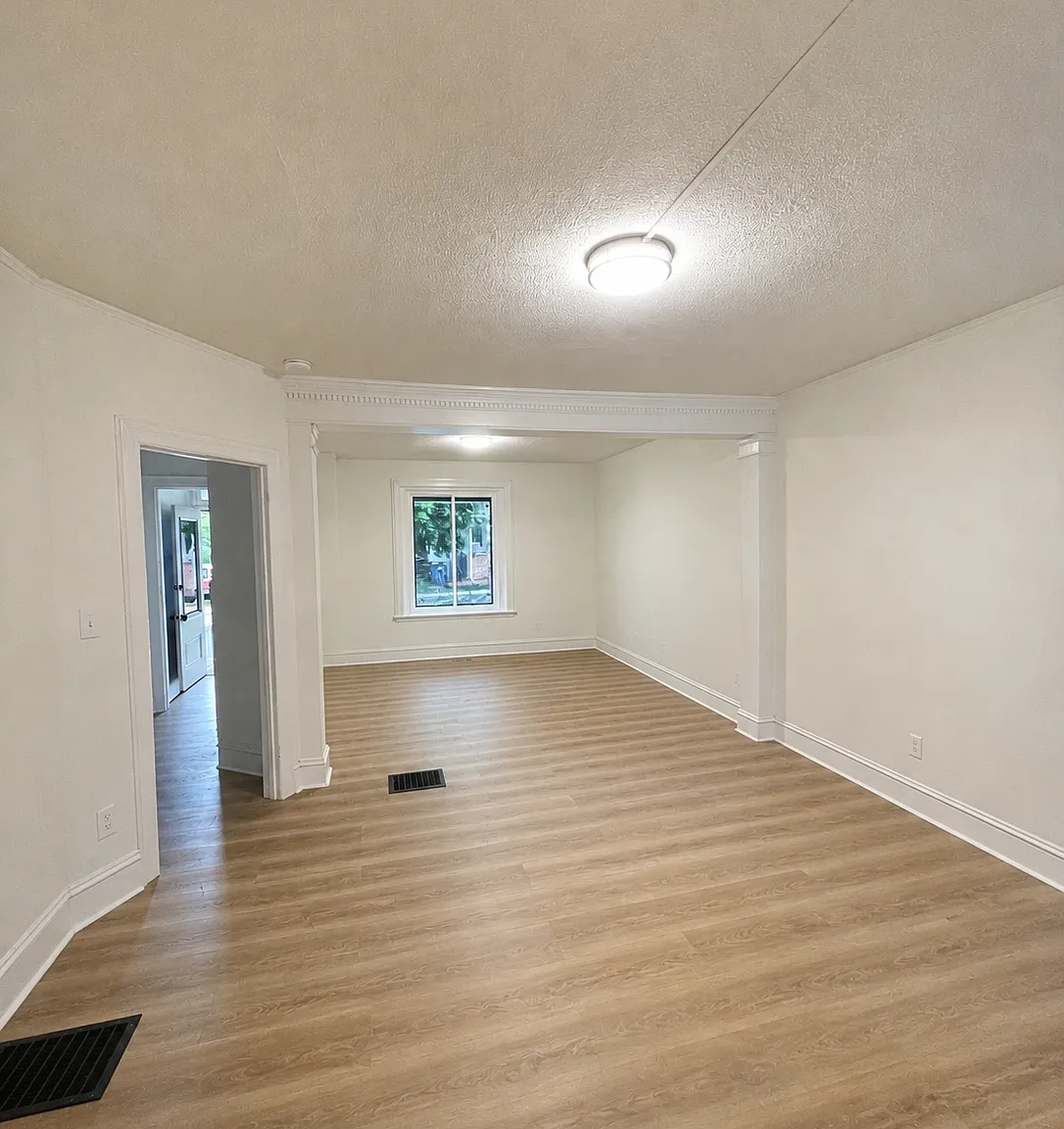203 N Main St — Photo 3