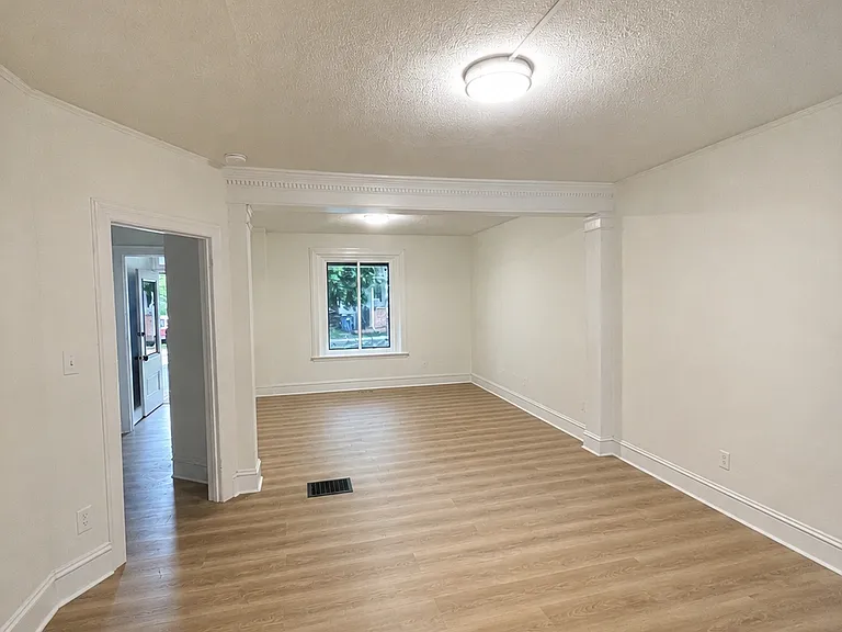 203 N Main St — Photo 3