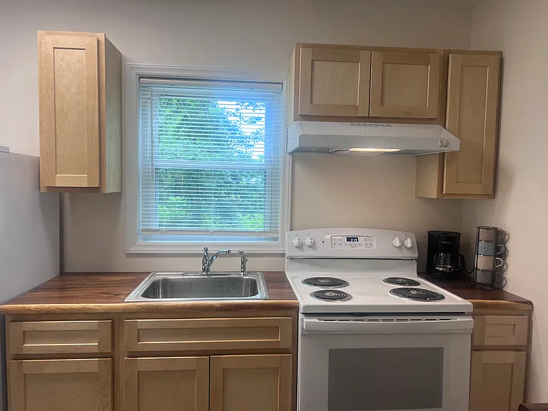 634 Cherry St — Photo 14