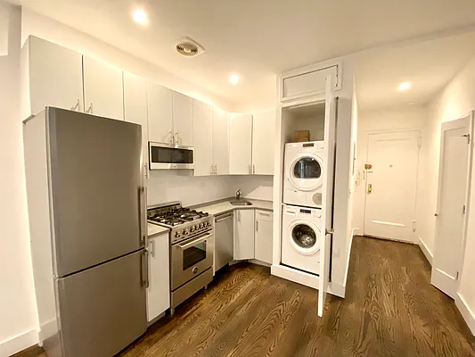 Rented by Douglas Elliman | media 4