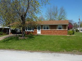 301 Debra Ln, Waterloo, IL 62298