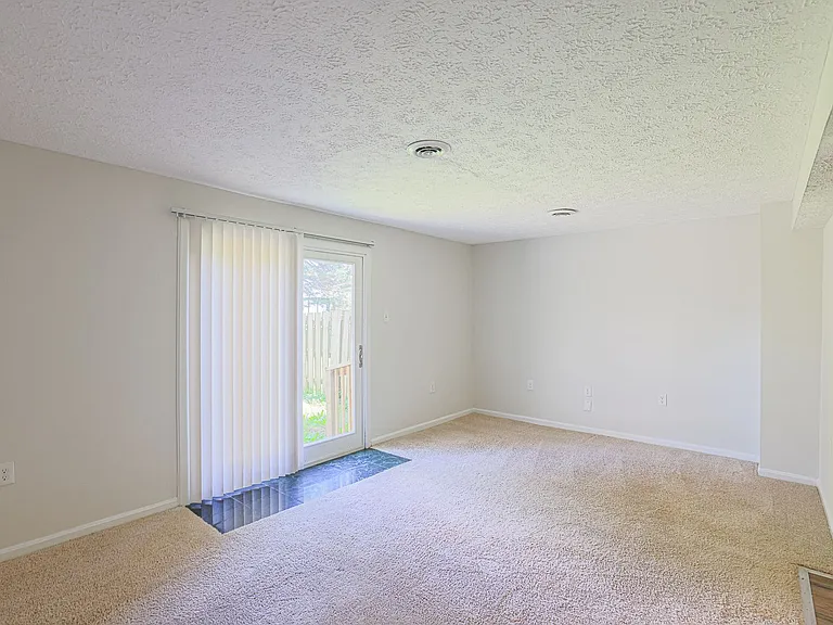 831 Comer Sq — Photo 18