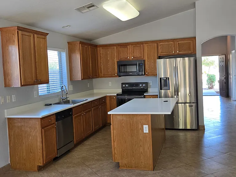 16868 W Roosevelt St — Photo 10