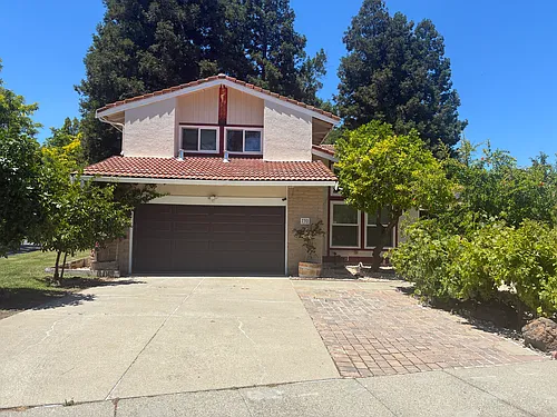 732 Camelback Rd Photo 1