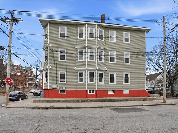 4th image of 38 Mitchell St