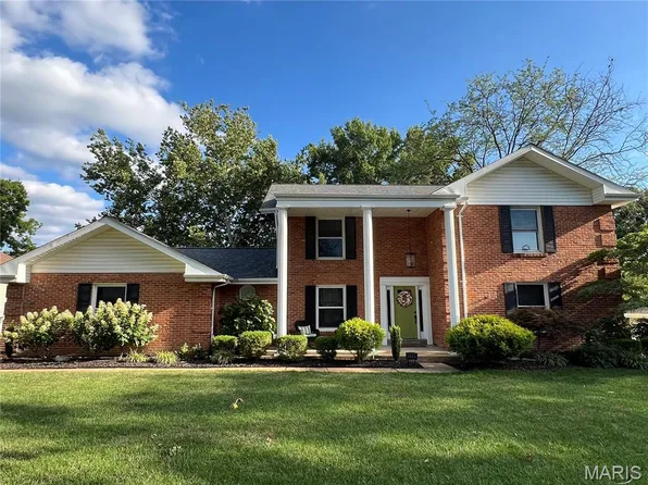 538 Kenilworth Ln, Ballwin, MO 63011