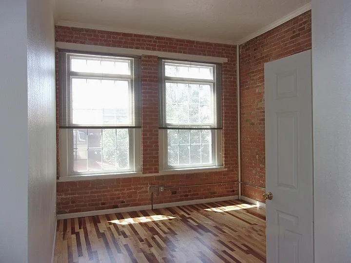 808 8th St #C — Photo 23
