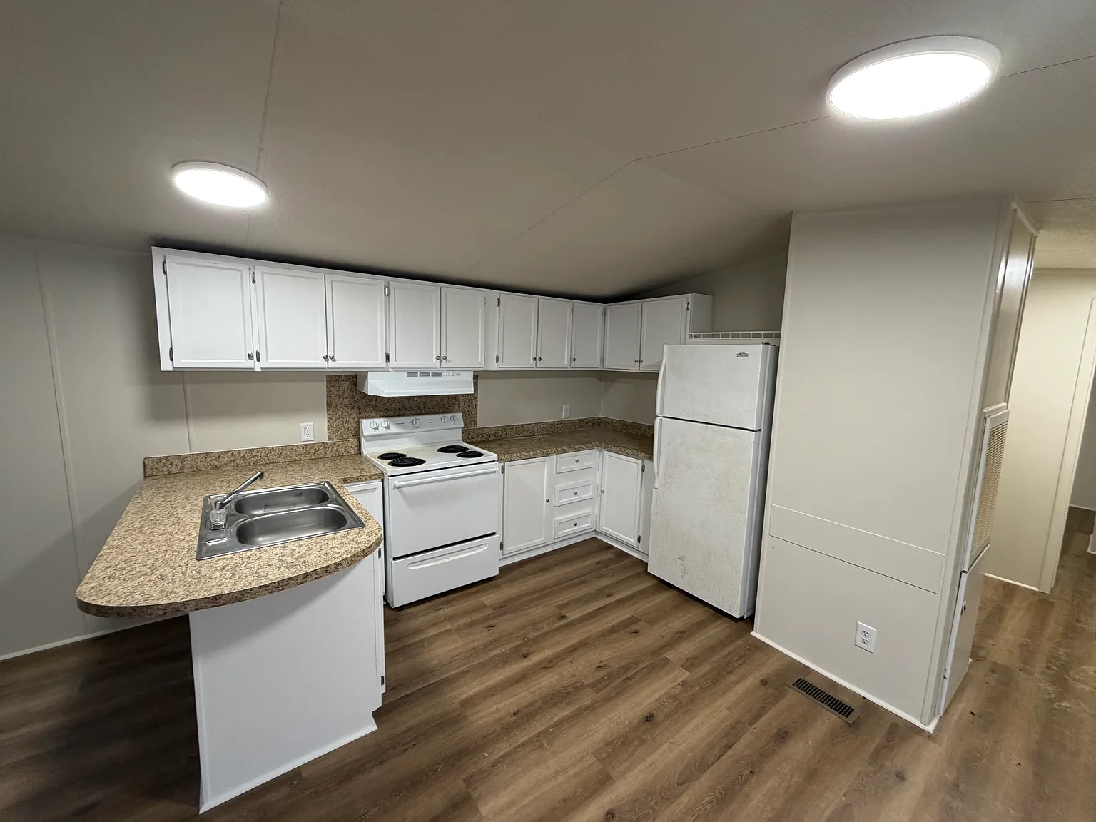 3 bed, 920 sqft, $1,450 — Photo 3
