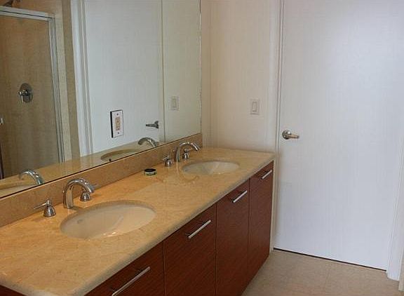 4th image of 50 Biscayne Blvd #5104-1