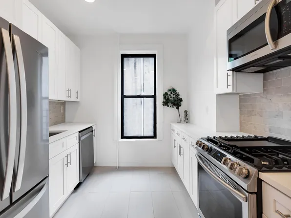 200 Prospect Park West image 3 of 8