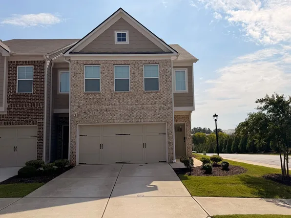 2221 Flying Spur Dr, Lithonia, GA 30058