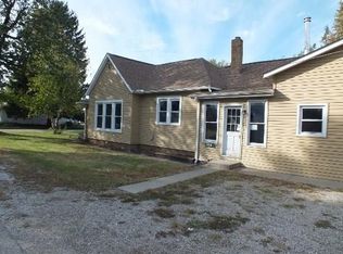 118 W Jackson St, Fairland, IN 46126