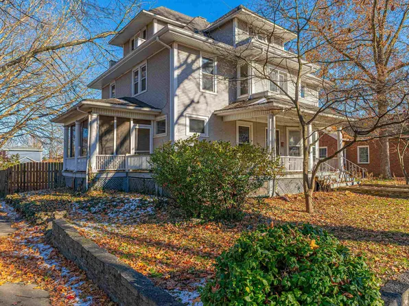 304 Lincoln Ave, Lincoln, IL 62656