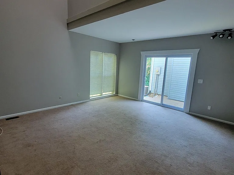 1018 College Rd — Photo 8