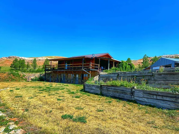25 Clark Rd, Sundance, WY 82729