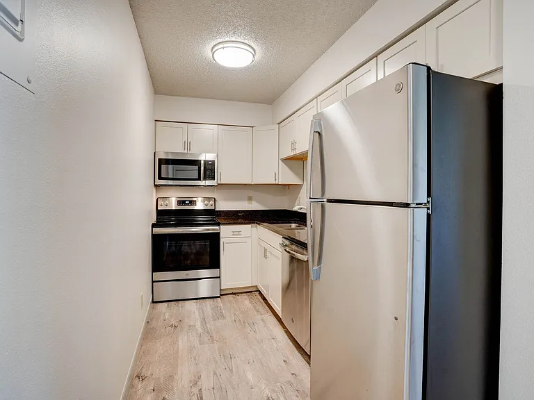 1601 Aber Avenue — Photo 4