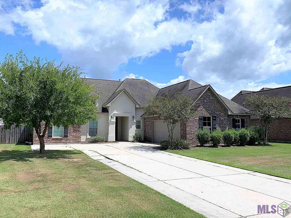 1st image of 19912 Hearthstone Dr