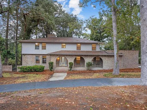 2312 Riverhill Dr, Valdosta, GA 31602