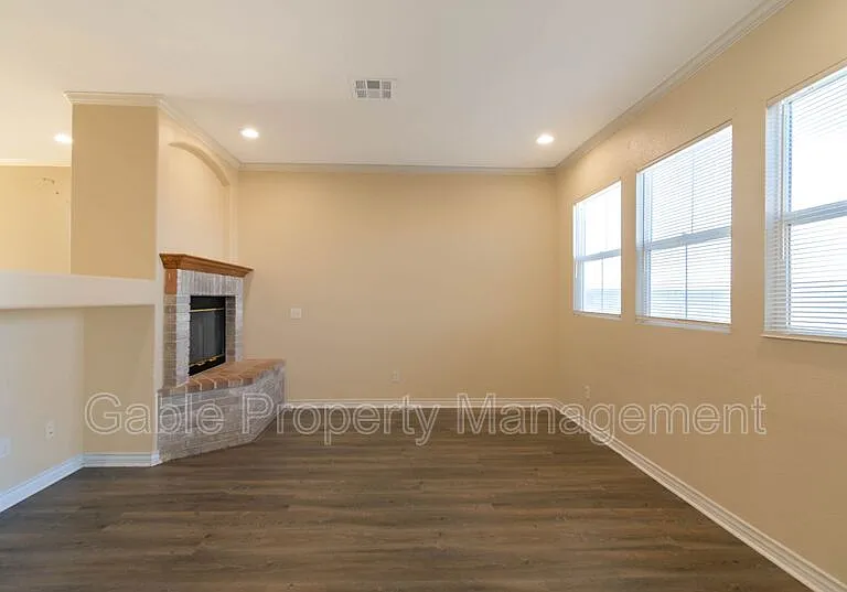 37400 Queen Anne Pl — Photo 9