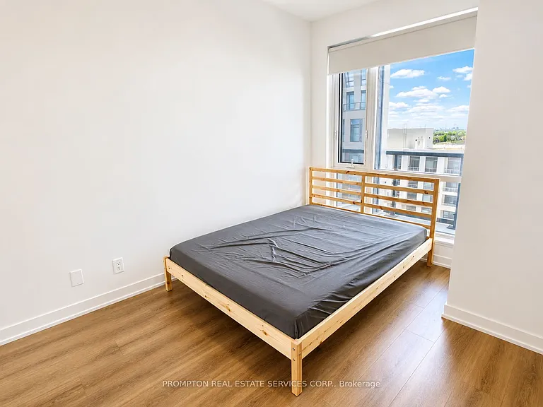 7950 Bathurst St #813 — Photo 5