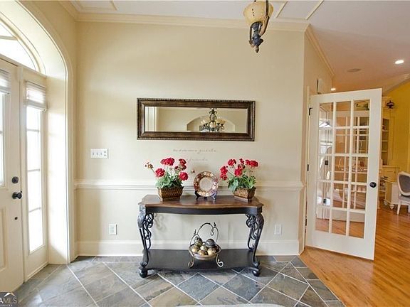 3rd image of 1331 Barrows Grove Rd