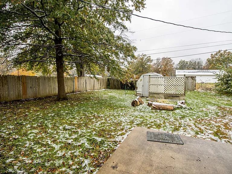 801 N Wester Ln — Photo 8