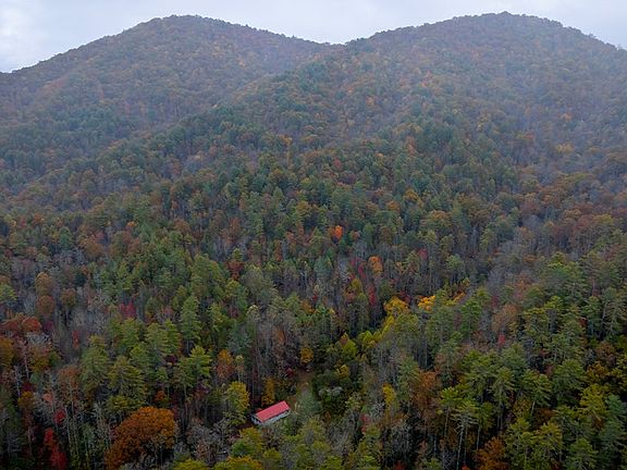3rd image of 139 Land Iu Gap Road