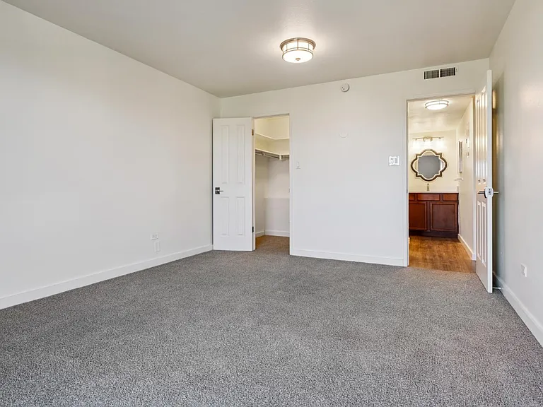 Cheesman Club Apartments — Photo 20