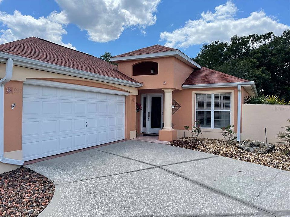 1st image of 924 Medira Dr