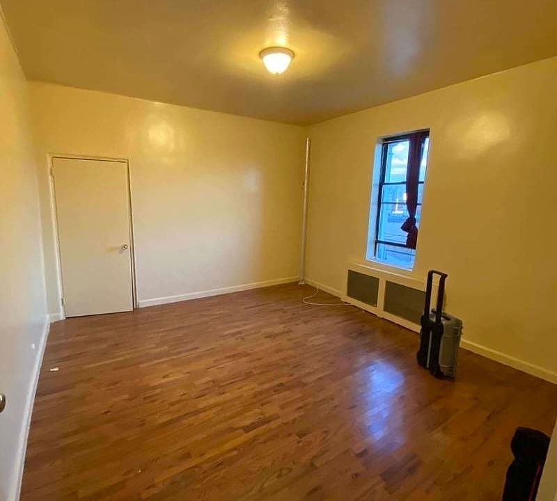 1st image of 3612 Broadway #4