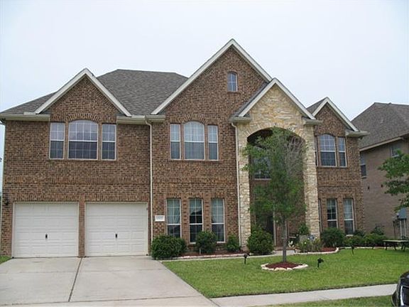 2nd image of 2113 Comal Springs Dr