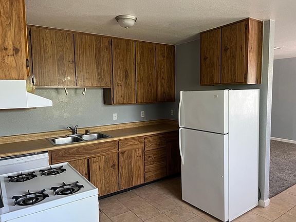 3rd image of 137 Wilbur Ave APT 13