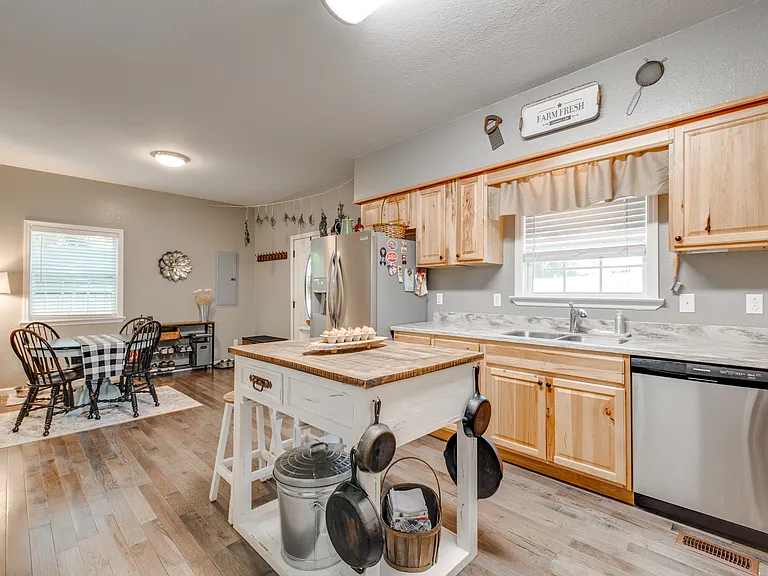 134 Old Union Rd — Photo 2