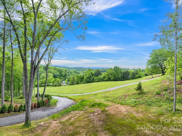 224 Long Range Ln, Leicester, NC 28748