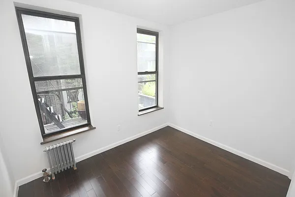 Rented by Jonis Realty | media 8