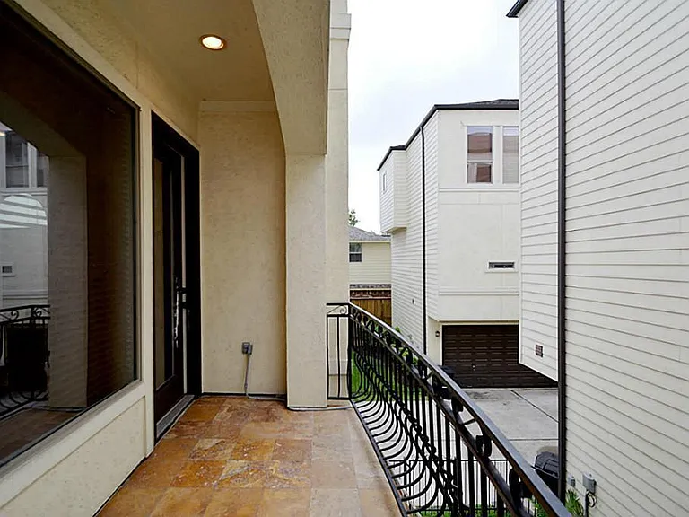 6310 Hamman St #C — Photo 14