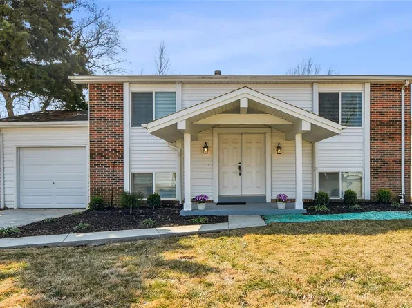 374 Novara Dr, Ballwin, MO 63021