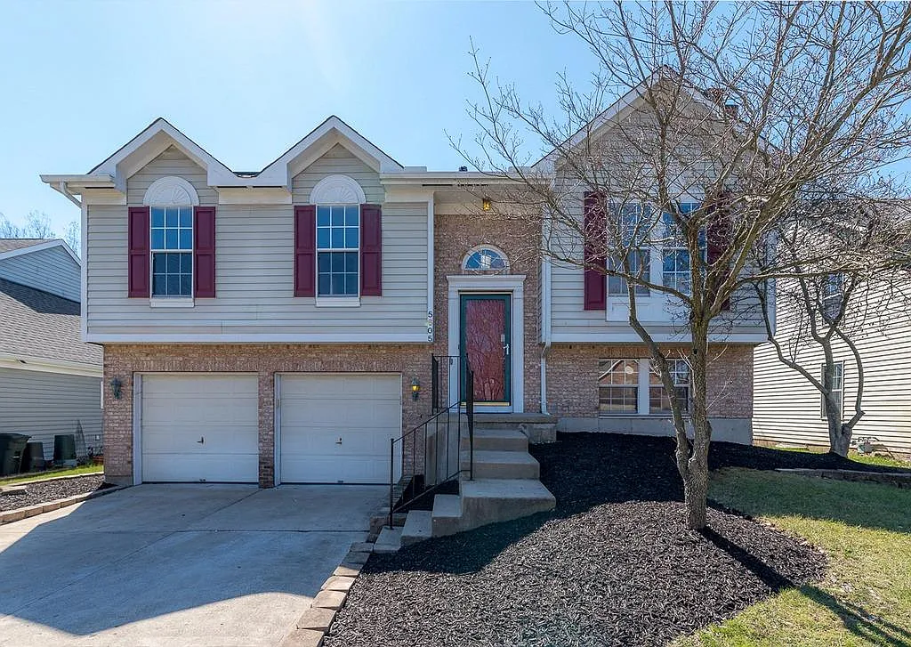 5605 Villas Creek Dr photo 1