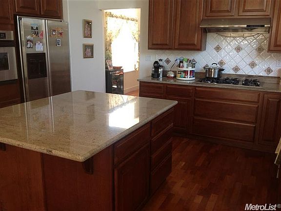 2nd image of 1511 Heredia Dr