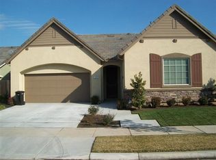 339 Applegate Dr, Oakdale, CA 95361