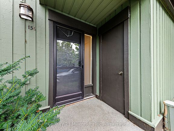 3rd image of 156 Escarpment Cres