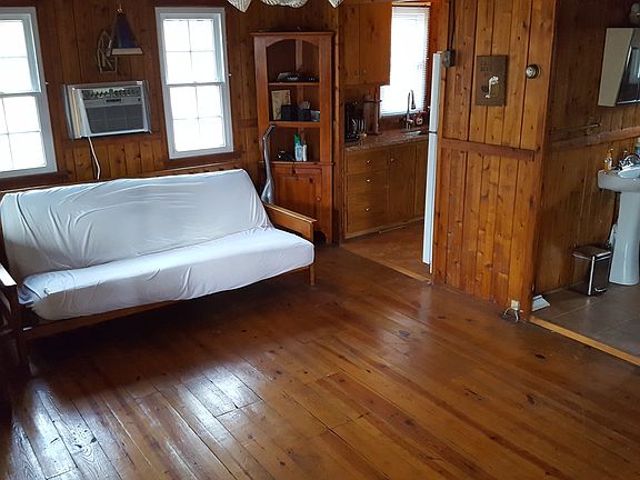 sleeps 7! (good friends/fam)