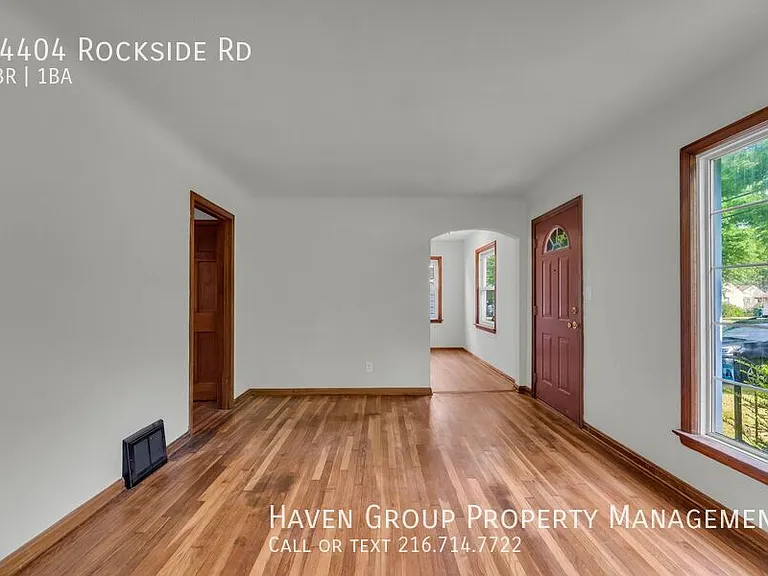 14404 Rockside Rd — Photo 5