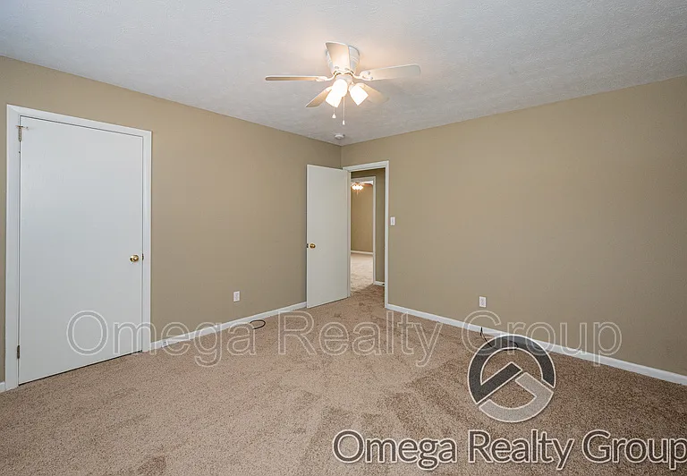 504 Roselle Ln — Photo 28