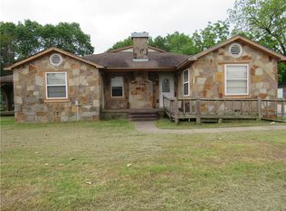 105 Tawakoni Dr, Emory, TX 75440