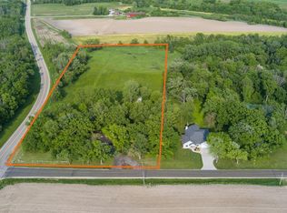 5532 Ridge Rd, Marshall, WI 53559