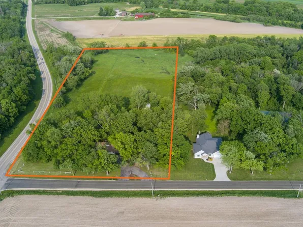 5532 Ridge Road, Marshall, WI 53559