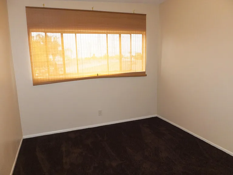 6890 N Paramount Blvd #12 — Photo 16