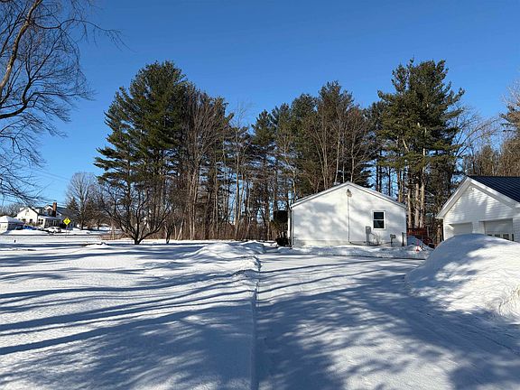 4th image of 3 Heath Rd